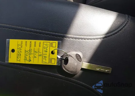 2018 Kia Optima S z USA, uszkodzony, nr VIN 5XXGT4L38JG246863